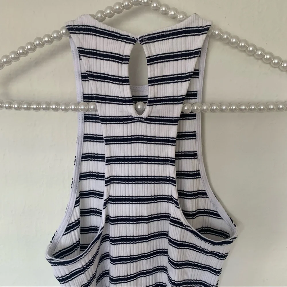 Frame Racerback Keyhole Tank - Picture 9 of 12